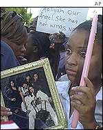 Fans held a vigil outside Aaliyah's old Detroit high school